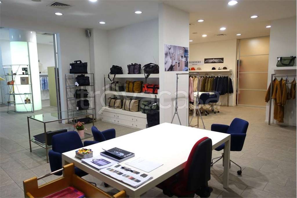 negozio in vendita a Venezia in zona Mestre