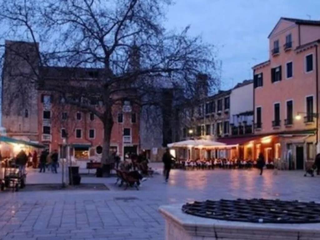 appartamento in vendita a Venezia in zona Sestiere Dorsoduro