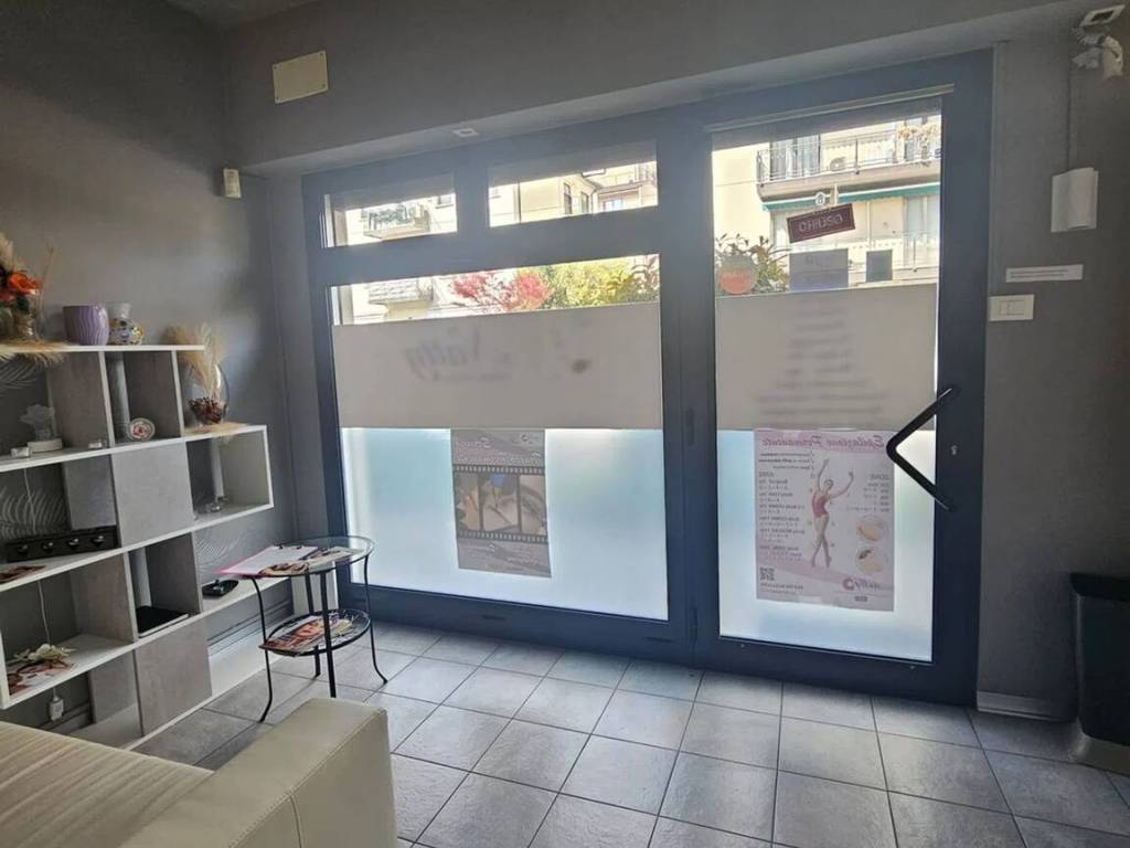 negozio in vendita a Venezia in zona Favaro Veneto