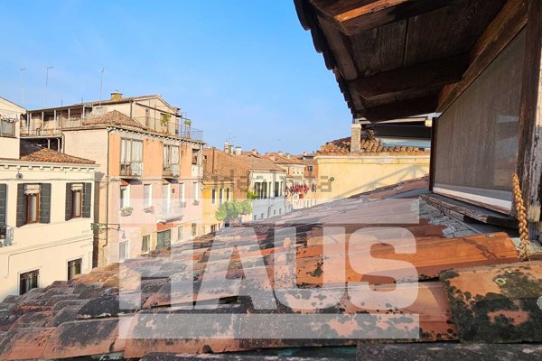 appartamento in vendita a Venezia in zona Sestiere Dorsoduro
