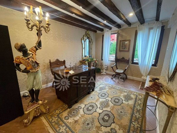 appartamento in vendita a Venezia in zona Sestiere Santa Croce