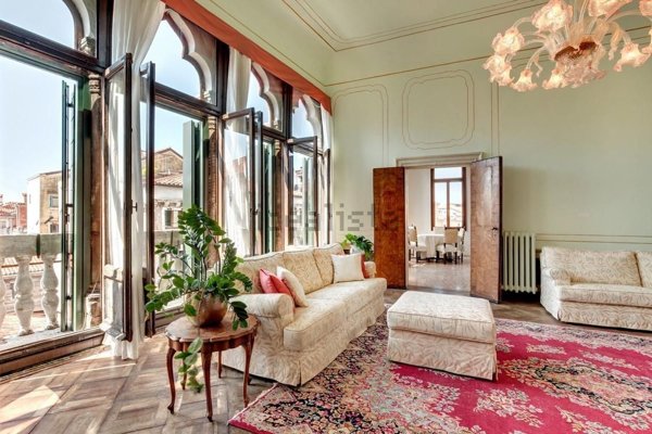 villa in vendita a Venezia in zona Sestiere Castello