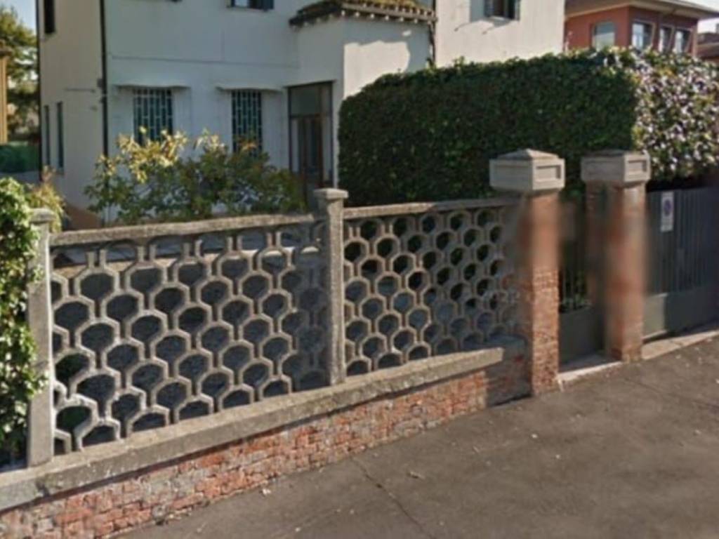 appartamento in vendita a Venezia in zona Lido di Venezia
