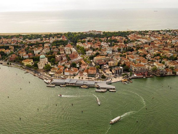 appartamento in vendita a Venezia in zona Lido di Venezia