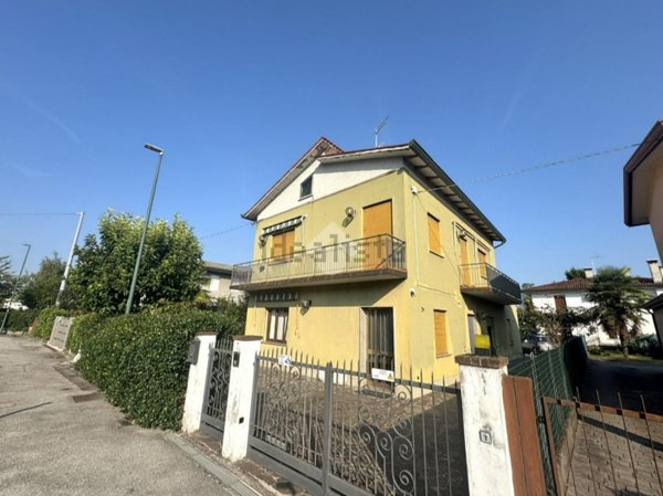 appartamento in vendita a Venezia in zona Zelarino