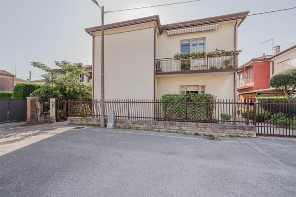 casa indipendente in vendita a Venezia in zona Marghera