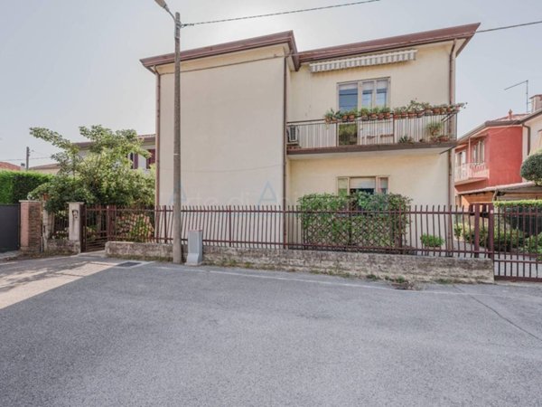 casa indipendente in vendita a Venezia in zona Marghera