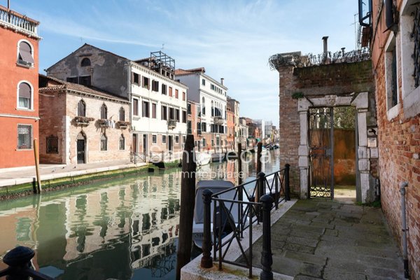 appartamento in vendita a Venezia in zona Sestiere Cannaregio
