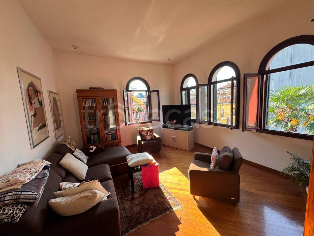 appartamento in vendita a Venezia in zona Lido di Venezia