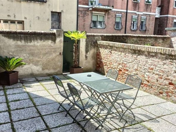 casa indipendente in vendita a Venezia in zona Sestiere Santa Croce