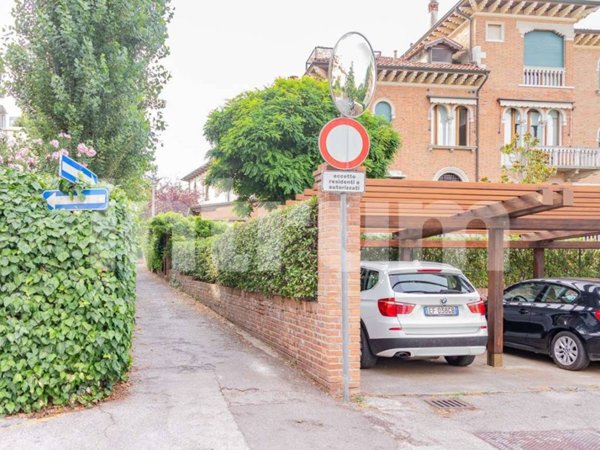 casa indipendente in vendita a Venezia in zona Lido di Venezia