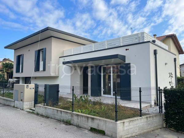 casa indipendente in vendita a Venezia in zona Campalto