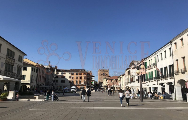 negozio in vendita a Venezia in zona Mestre