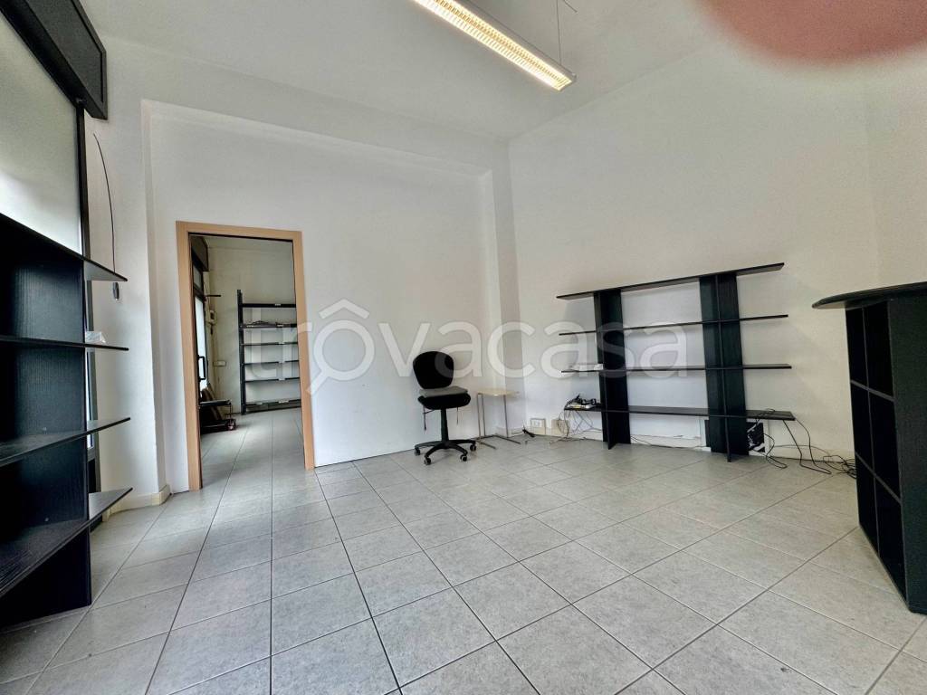 negozio in vendita a Venezia in zona Marghera