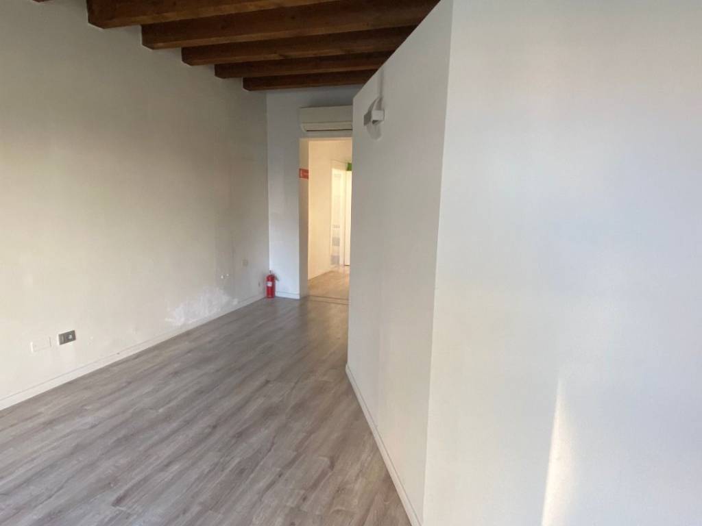 negozio in vendita a Venezia in zona Mestre