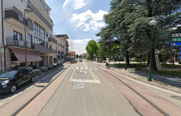negozio in vendita a Venezia in zona Favaro Veneto