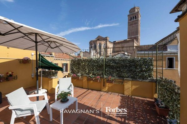 appartamento in vendita a Venezia in zona Sestiere Santa Croce