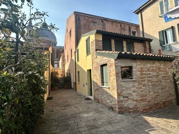 casa indipendente in vendita a Venezia in zona Giudecca
