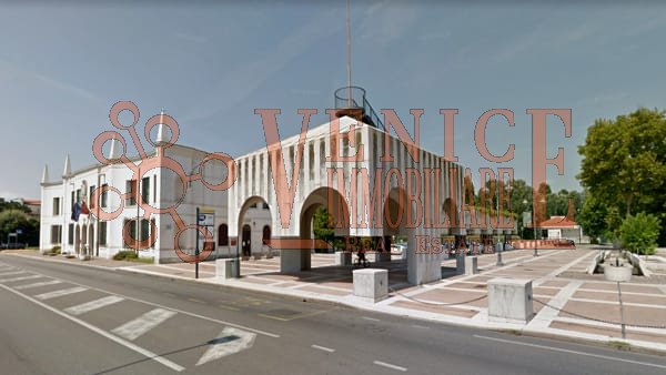 negozio in vendita a Venezia in zona Chirignago