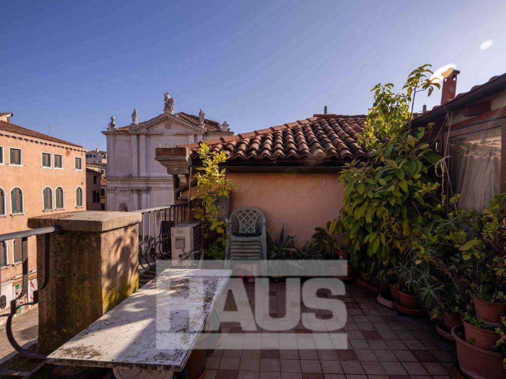 appartamento in vendita a Venezia in zona Sestiere Santa Croce