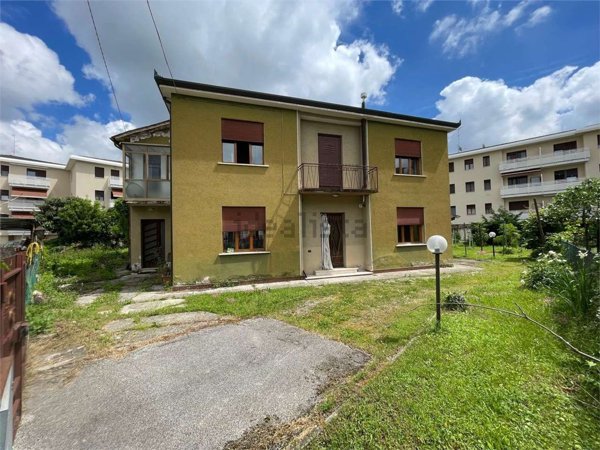 casa indipendente in vendita a Venezia in zona Carpenedo