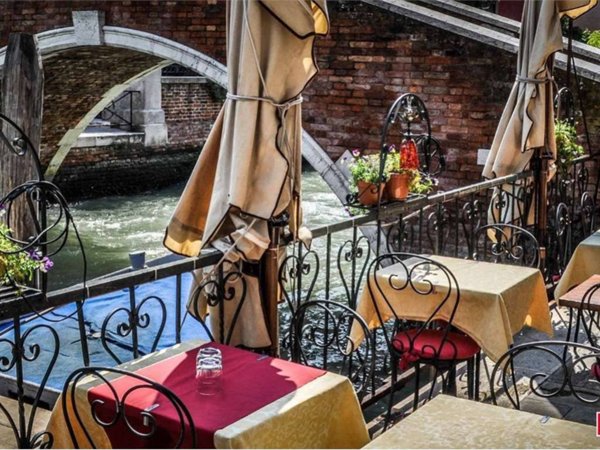 negozio in vendita a Venezia in zona Sestiere Santa Croce