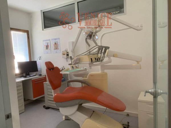 ufficio in vendita a Venezia in zona Mestre