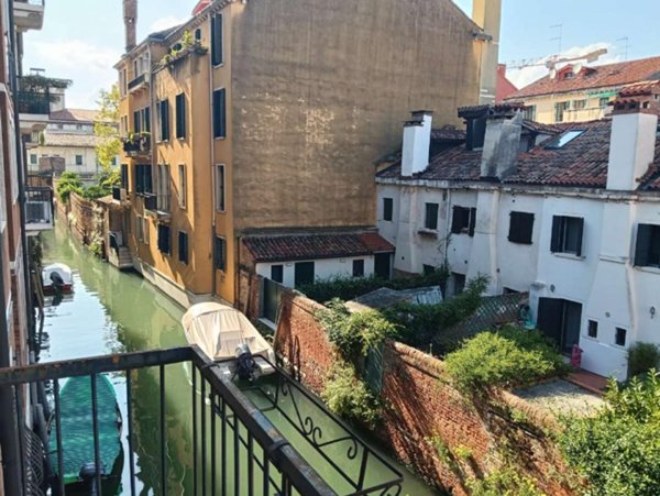 appartamento in vendita a Venezia in zona Sestiere Santa Croce
