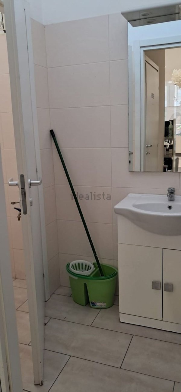 negozio in vendita a Venezia in zona Mestre