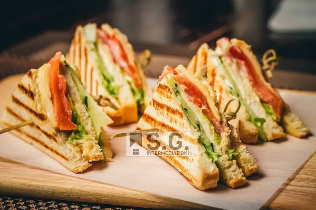 negozio in vendita a Venezia in zona Mestre