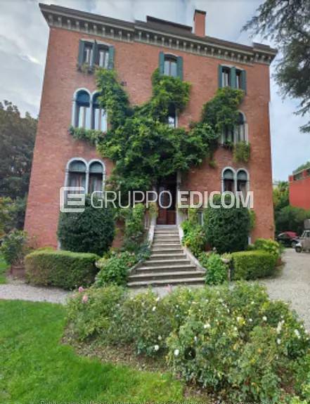 appartamento in vendita a Venezia in zona Lido di Venezia