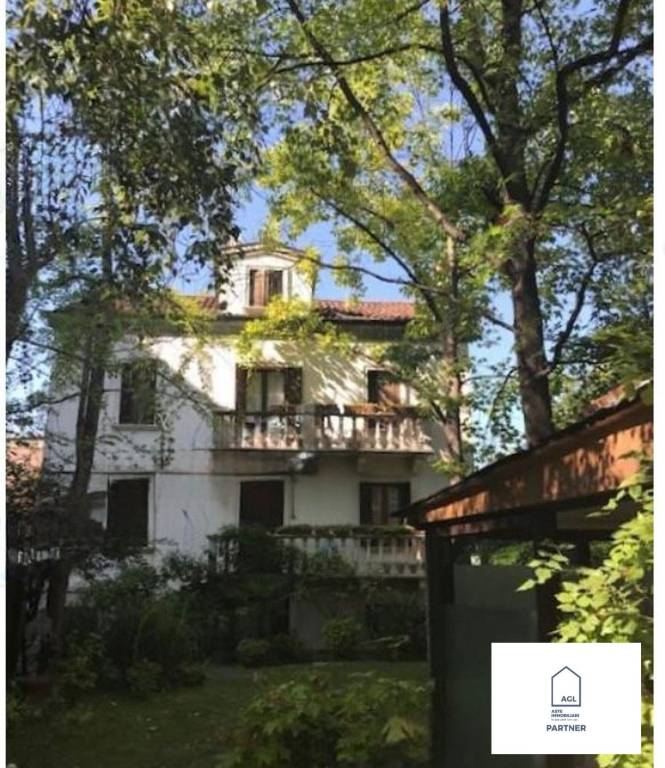 casa indipendente in vendita a Venezia in zona Mestre