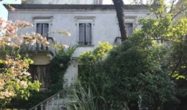 casa indipendente in vendita a Venezia in zona Lido di Venezia