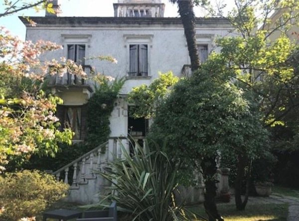 casa indipendente in vendita a Venezia in zona Lido di Venezia
