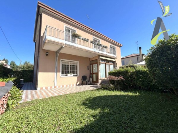casa indipendente in vendita a Venezia in zona Mestre