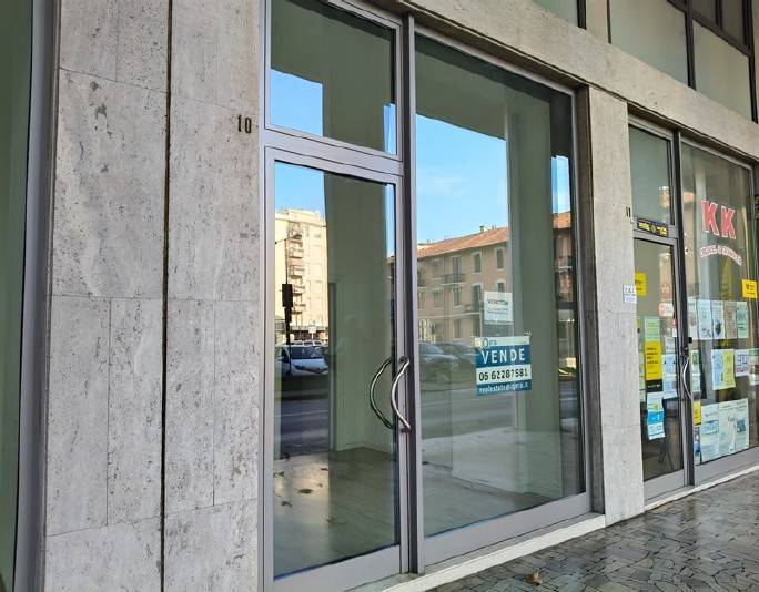 negozio in vendita a Venezia in zona Marghera