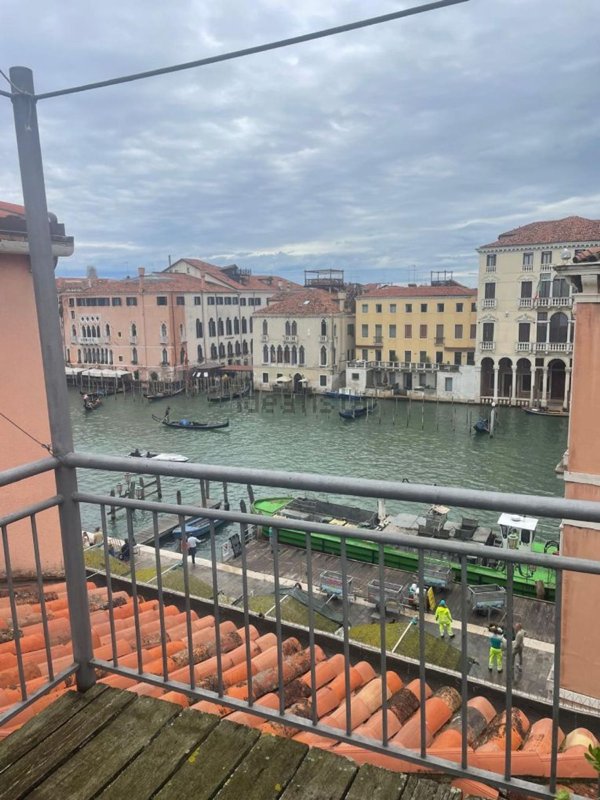 appartamento in vendita a Venezia in zona Sestiere San Polo