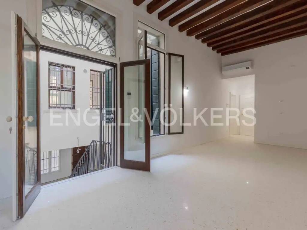 appartamento in vendita a Venezia in zona Sestiere Cannaregio
