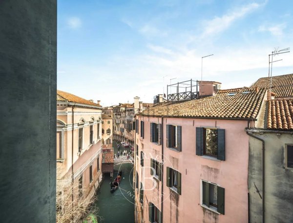 appartamento in vendita a Venezia in zona Sestiere Santa Croce