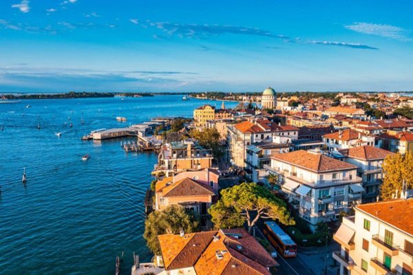 appartamento in vendita a Venezia in zona Lido di Venezia