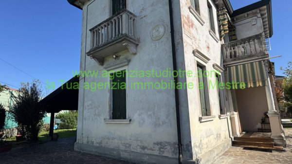 casa indipendente in vendita a Venezia in zona Mestre