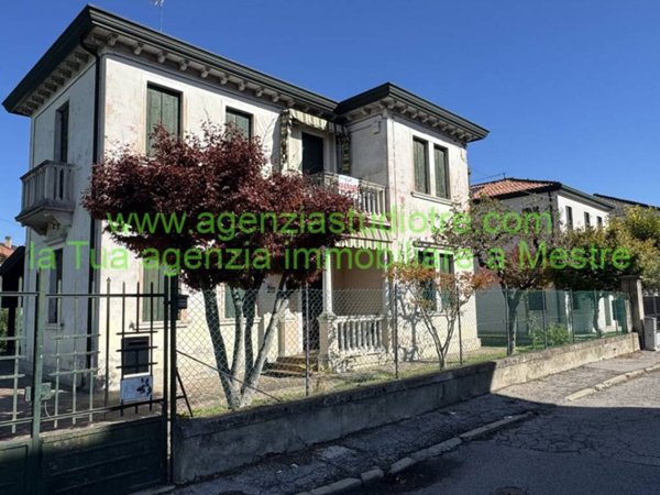 casa indipendente in vendita a Venezia in zona Mestre