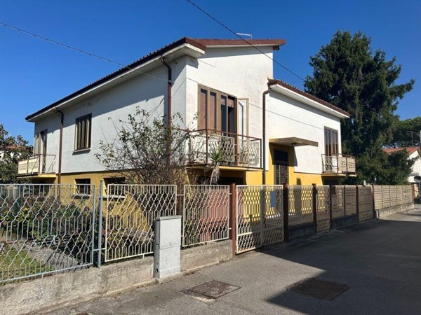 casa indipendente in vendita a Venezia in zona Marocco