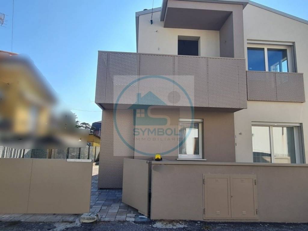 casa indipendente in vendita a Venezia in zona Trivignano