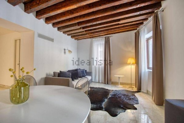 appartamento in vendita a Venezia in zona Sestiere Dorsoduro