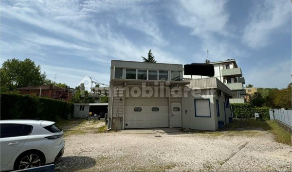 ufficio in vendita a Venezia in zona Marghera