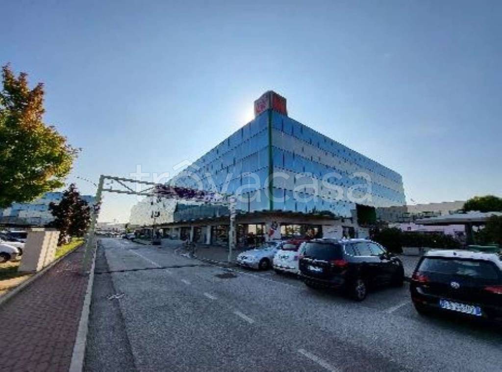 ufficio in vendita a Venezia in zona Marghera