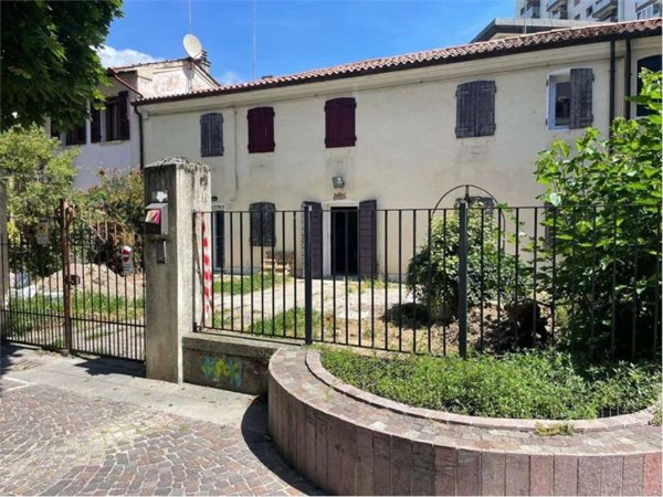 casa indipendente in vendita a Venezia in zona Marghera