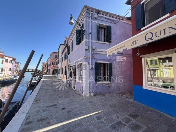 appartamento in vendita a Venezia in zona Burano