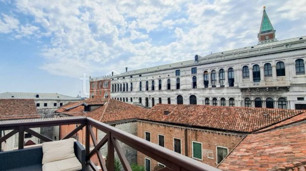 appartamento in vendita a Venezia in zona Sestiere San Marco